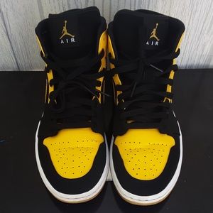 Jordan 1 New Love